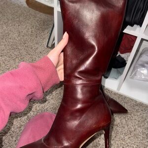 Elegant GUCCI Burgundy Leather Knee-High Boots